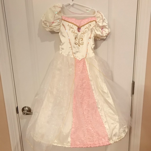 Disney Other - Italian Disney Store Rapunzel Wedding Dress (5-6)